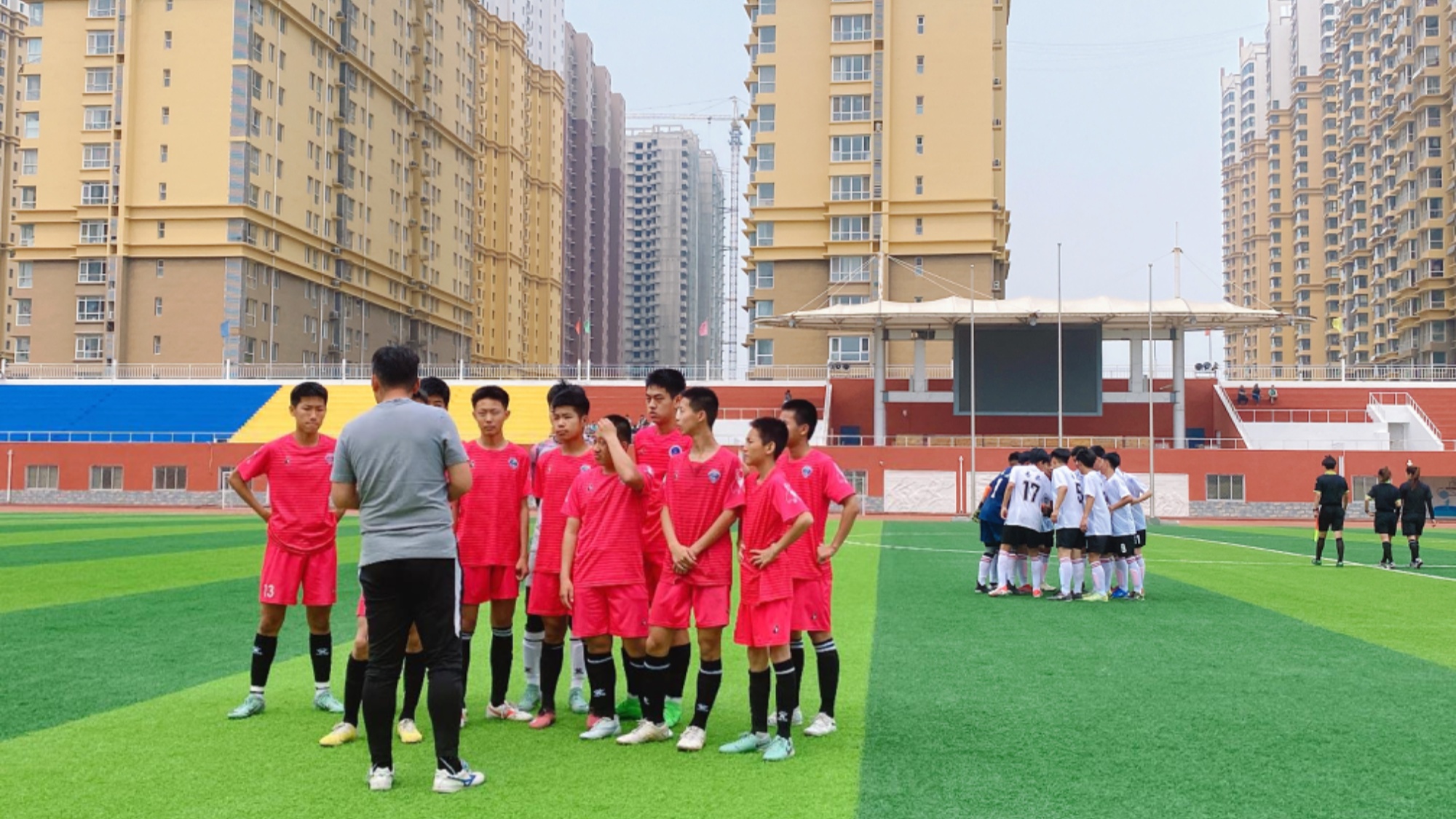 保定莲池区：足球进校园快乐伴成长(图2)
