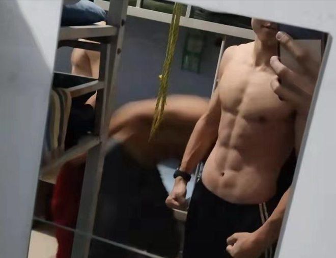 体育生回应518元受雇背娃陪爬泰山(图7)