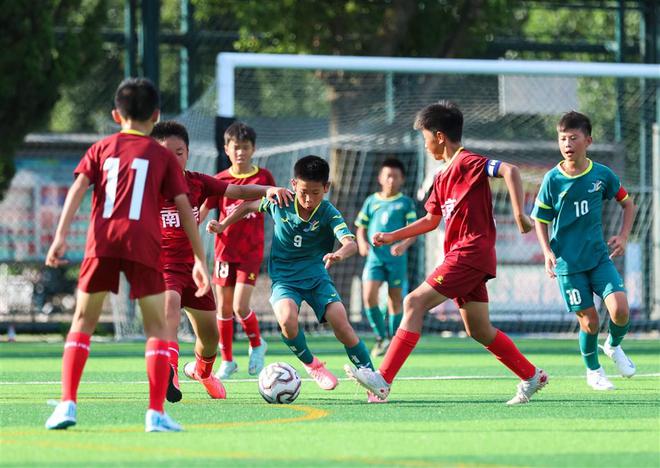 足球小将集结！2024长三角青少年足球邀请赛（上海杨浦）揭幕12强U11逐梦绿茵场(图2)