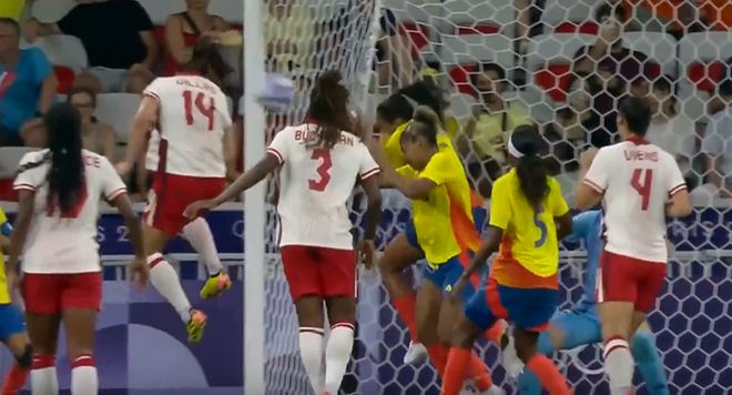 奥运足球奇迹！被扣6分仍出线赛后放出狠话：不怕与全世界对抗(图1)