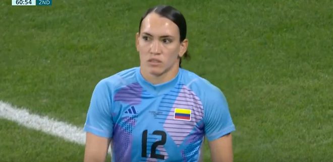 奥运足球奇迹！被扣6分仍出线赛后放出狠话：不怕与全世界对抗(图2)