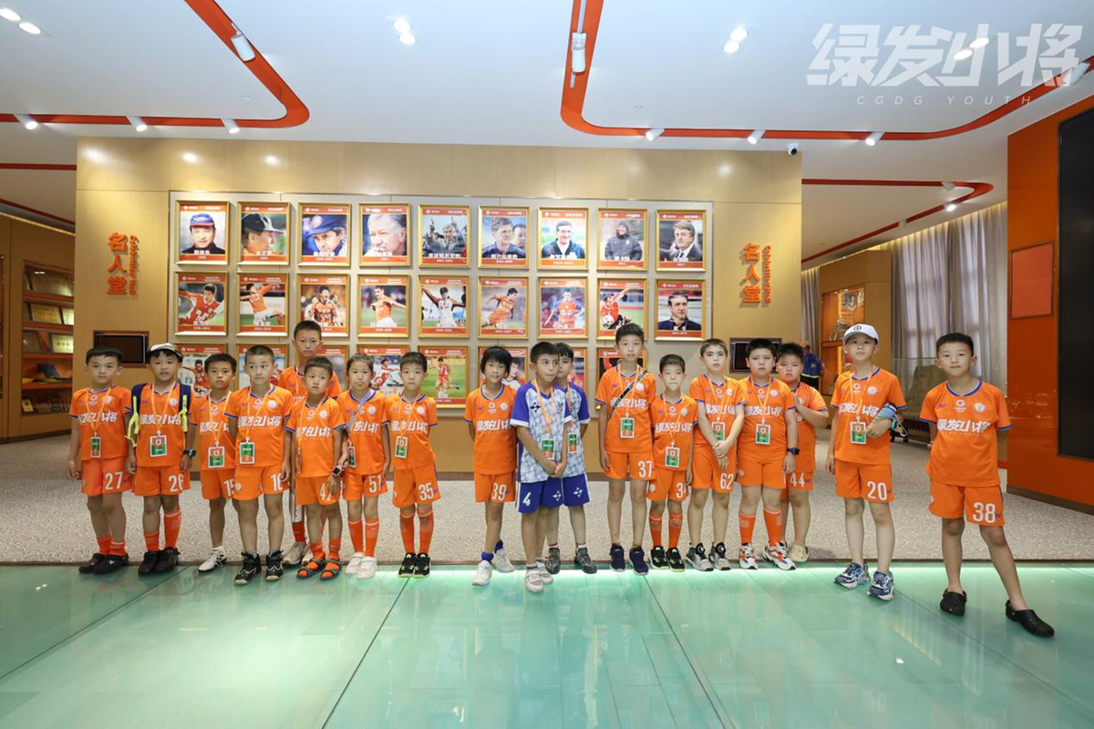 少年强则中国强！2024绿发小将足校夏令营结营中国绿发助力青少年足球人才培养(图7)