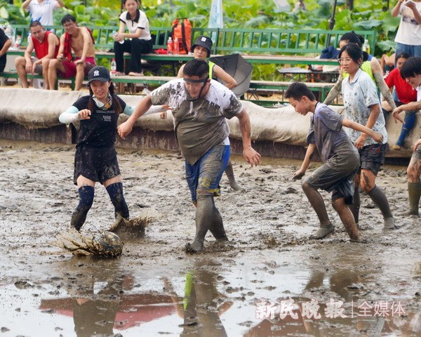“泥地村超”点燃足球激情(图4)