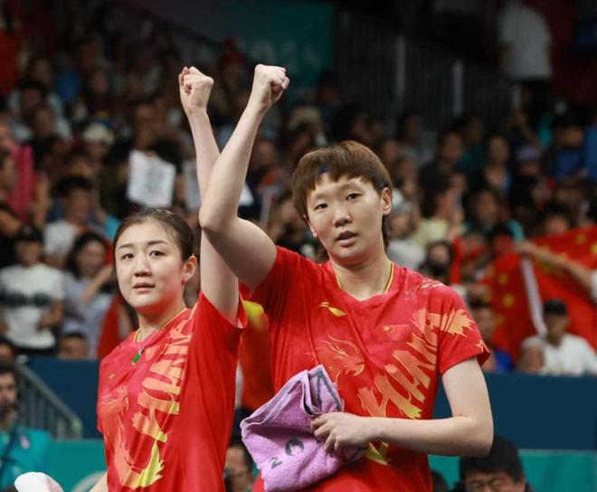 威廉希尔美国连夺5金含金量高奖牌榜跌至第2！足球篮球夺冠田径3金(图1)