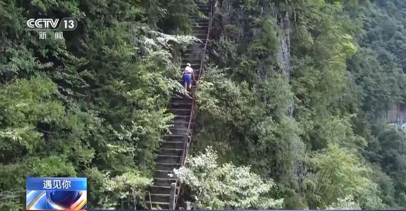 “人生就像一座座高山要不停去翻越”她一路奔跑痛并快乐着(图5)