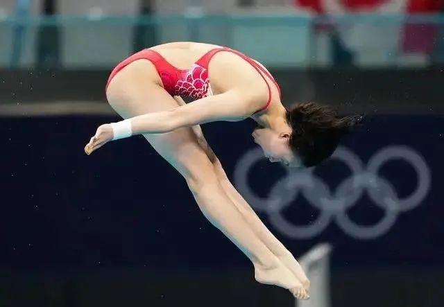 运动员身上贴的五彩胶布是威廉希尔干嘛的？我们能贴吗？(图2)