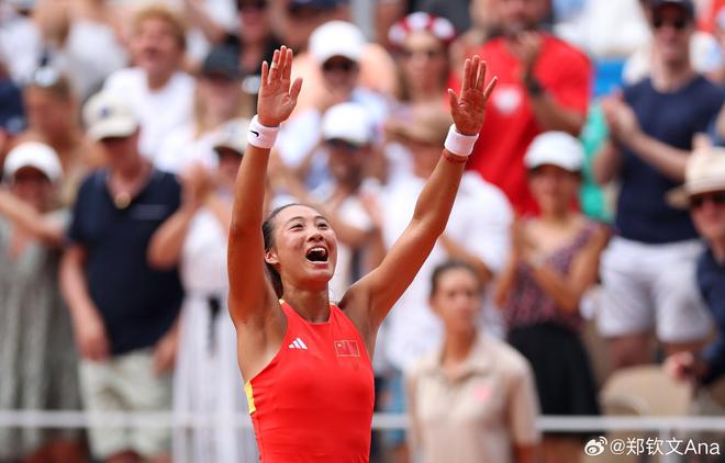 WilliamHill用实力打服世界第一!对手主动约郑钦文一起训练奥运夺金身份暴涨(图3)