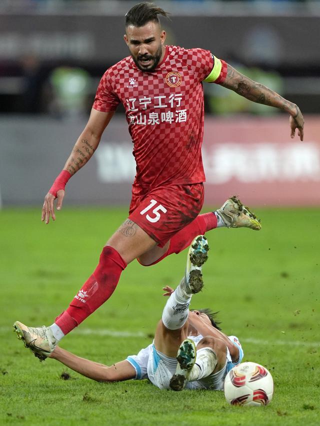 体育）足球——中甲：辽宁铁人胜大连英博(图2)