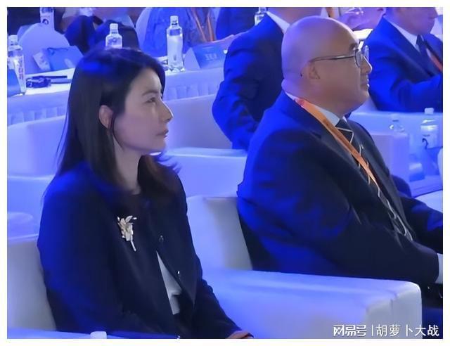 郭晶晶霍启刚合体现身北京夫妻同台致辞共同为体育做贡献(图6)