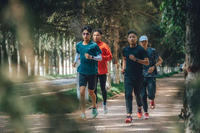 威廉希尔夏训⑫请拿走“秋天”训练方案！(图4)