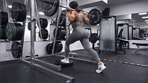 如何科学健身？训练前热身训练过程中补WilliamHill充水分重量合理选择(图6)