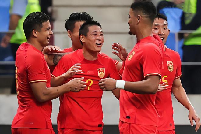 5-1！国足狂胜第3级别弱旅4人同时破门：林良铭双响武磊建功(图1)