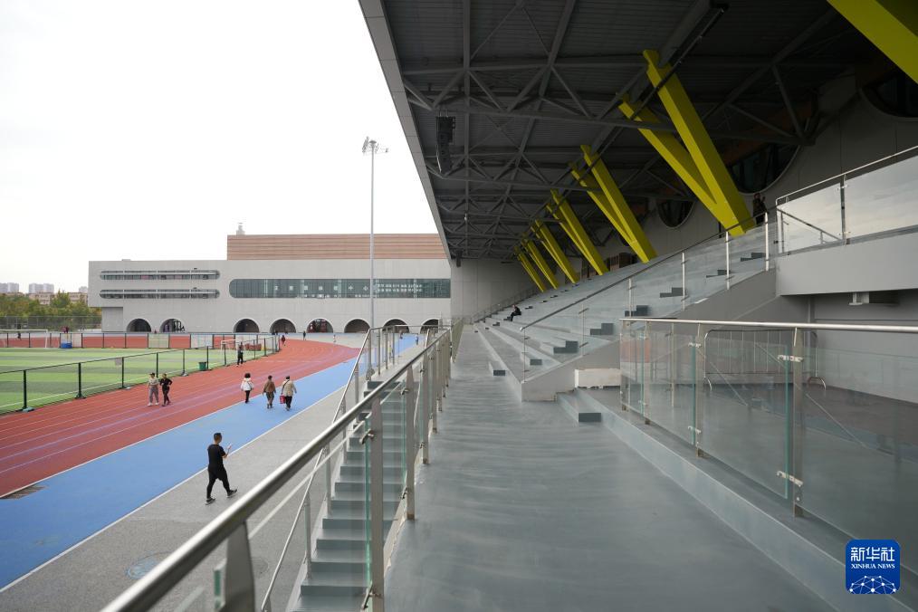 威廉希尔居民身边的体育文化“会客厅”(图6)