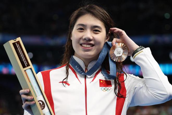 新华社评选十佳运动员覃海洋、张雨霏在列全红婵却落榜！(图2)