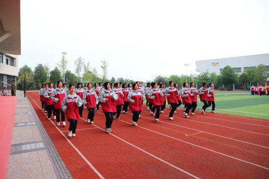 训少年意志强中华脊梁青苏职中2024级学生军训闭营(图4)