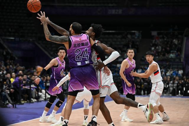 体育）篮球——CBA常规赛：北京控股胜广州朗肽海本(图9)