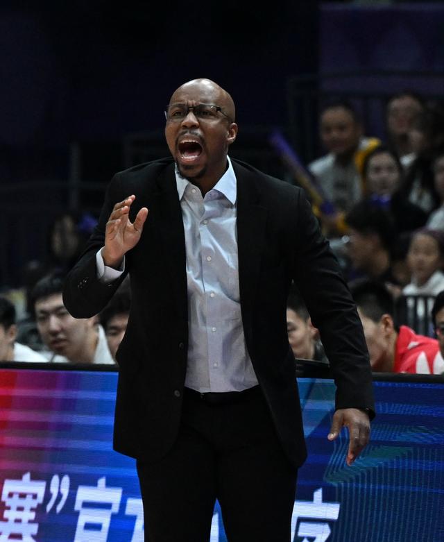 体育）篮球——CBA常规赛：北京控股胜广州朗肽海本(图10)