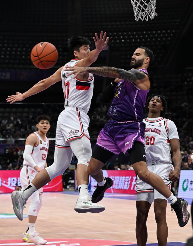 体育）篮球——CBA常规赛：北京控股胜广州朗肽海本(图13)