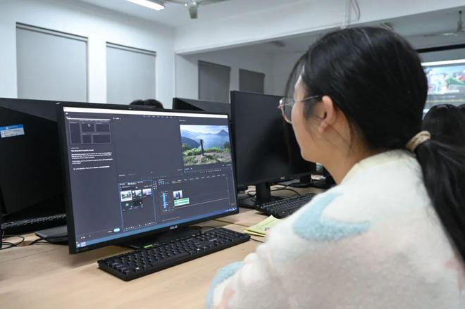 制作掐丝珐琅、练瑜伽、拍摄微电影……这样硬核又有趣的选修课到底谁在上啊！！！(图10)