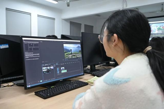 制作掐丝珐琅、练瑜伽、拍摄微电影……盘点安徽新华学院硬核又有趣的选修课(图9)