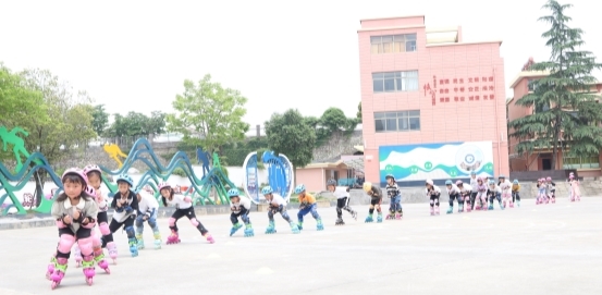 多彩体育课后服务助力学生全面发展(图2)