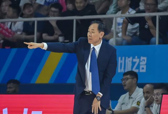 辽宁男篮VS北京首钢！新援上演首秀张镇麟正式回归央视直播(图1)