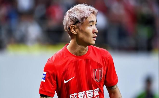 羡慕落选国足韦世豪解锁人生新角色面试第一名保送华中科技大学