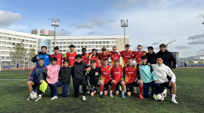 教师节特献体育生想当老师出国留学选什么专业好？(图2)