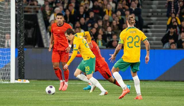 FIFA：国足继续下滑跌至第92！日本第15创13年新高(图1)