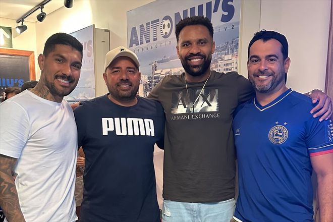 今日大连足球动态！三级联赛准入开启罗伯森老东家观赛！(图1)