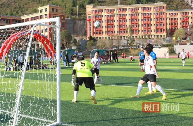 足“跃”峡WilliamHill江！全国县域足球赛湖北赛区总决赛激情开赛(图2)