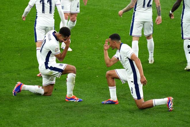 足坛大事件！欧洲杯亚军爆冷法国大WilliamHill胜意大利不败！(图5)