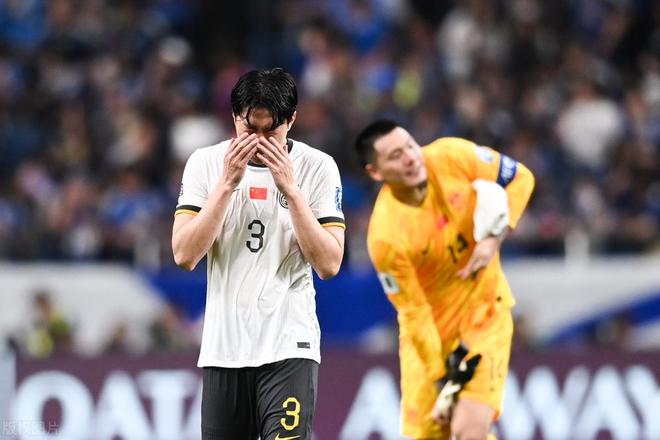 世界足坛关注国足！昔日亚洲一流如今垫底假球横行低谷还没到(图3)