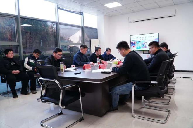 全省新型青少年体育训练阵地现场核查第三组一行来新县实地查看WilliamHill(图3)
