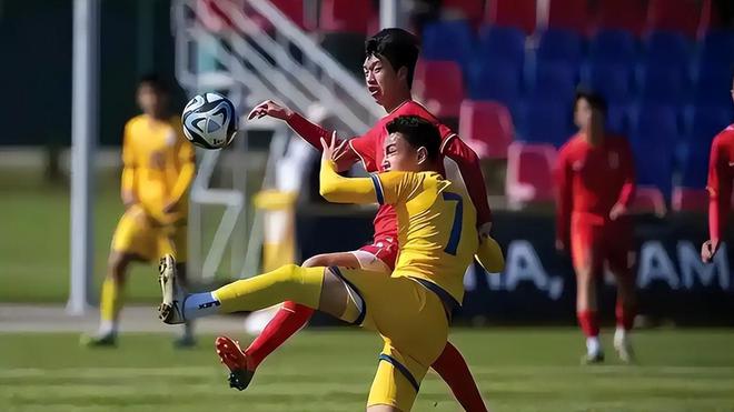 威廉希尔WilliamHill2-1！中国男足U16逆转对手赢球！(图1)
