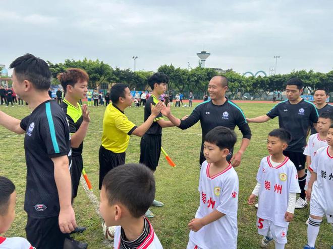 2025年崇州市第二届“职工杯”足球比赛开威廉希尔WilliamHill赛！(图2)