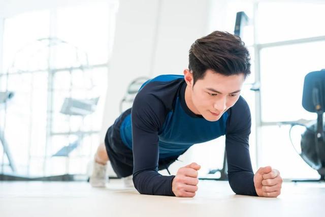 威廉希尔WilliamHill不跑步、不走路！分享三种真正的“降压运动”→(图2)