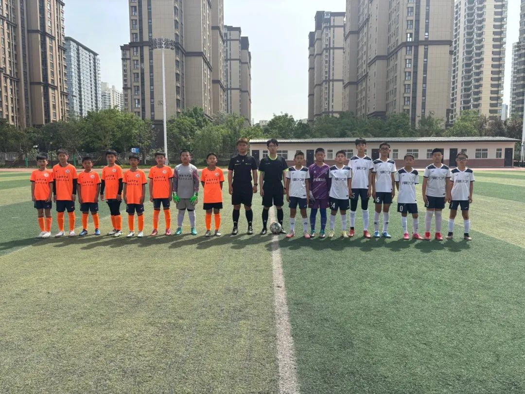 西安市浐灞三十二小在区级足球比赛中喜威廉希尔获佳绩(图4)
