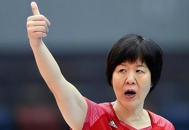 从“铁榔头”到“整容狂魔”64岁医美失败的郎平近况大有反转(图3)