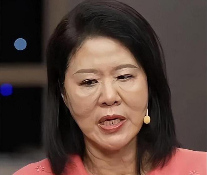 从“铁榔头”到“整容狂魔”64岁医美失败的郎平近况大有反转(图16)