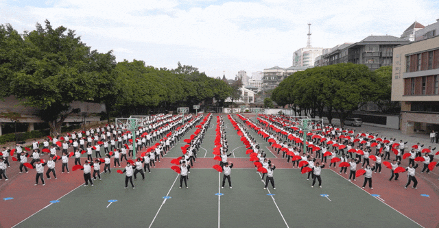舞龙舞狮、攀岩、壁虎爬……福州课间体育玩嗨了！(图6)