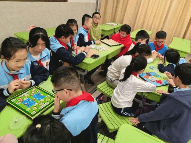 舞龙舞狮、攀岩、壁虎爬……福州课间体育玩嗨了！(图8)