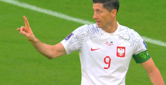 0-2！沙特全场暴揍欧洲劲旅却输球世界足球先生1球1助攻泪洒赛场(图2)