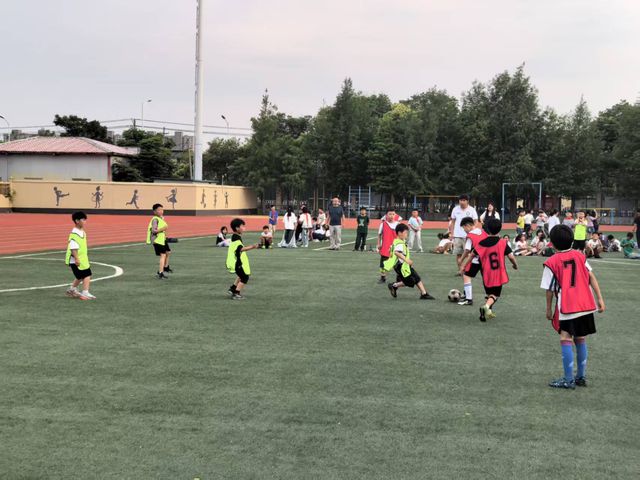 WilliamHill蒙城县城关第三小学：绿茵逐梦燃激情五育并举绽芳华(图2)