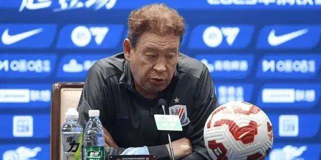 就在今天4月28号凌晨中超传来斯卢茨基高天意李可消息(图1)