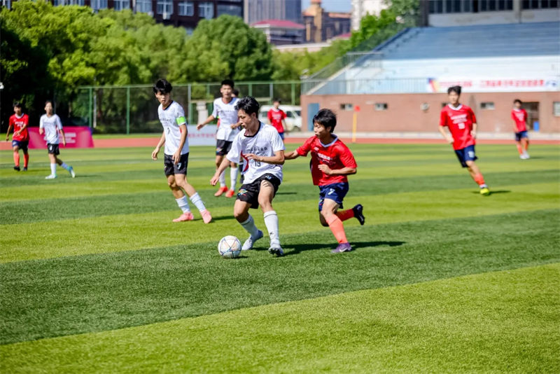 2025东润杯·江西省青少年足球邀请赛在江西师大开赛(图2)
