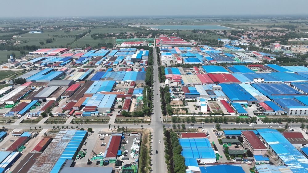 中国经济样本观察·“镇”了不起｜球网渔网安全网……一根绳子“网”出两百亿元大产业(图1)