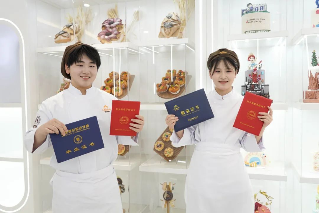 成都烘焙培训学烘焙成为职业发展“新赛道”成都欧米奇西点西餐学校提WilliamHill供多元选择(图6)