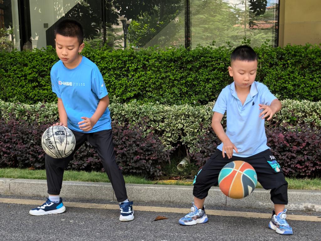 从“要我跑”到“我要跑”！青威廉希尔WilliamHill少年暑期锻炼观察(图2)