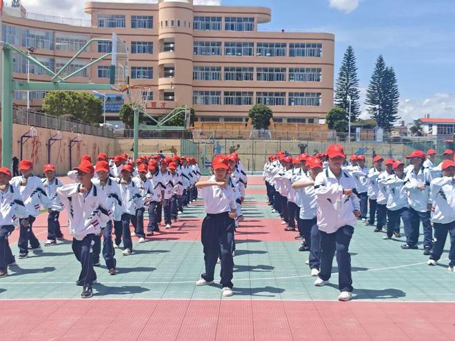 汗水“淬”成长！用军训开启别样青春第一课